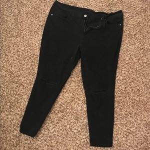 Rue 21 Black ripped jeans size 22